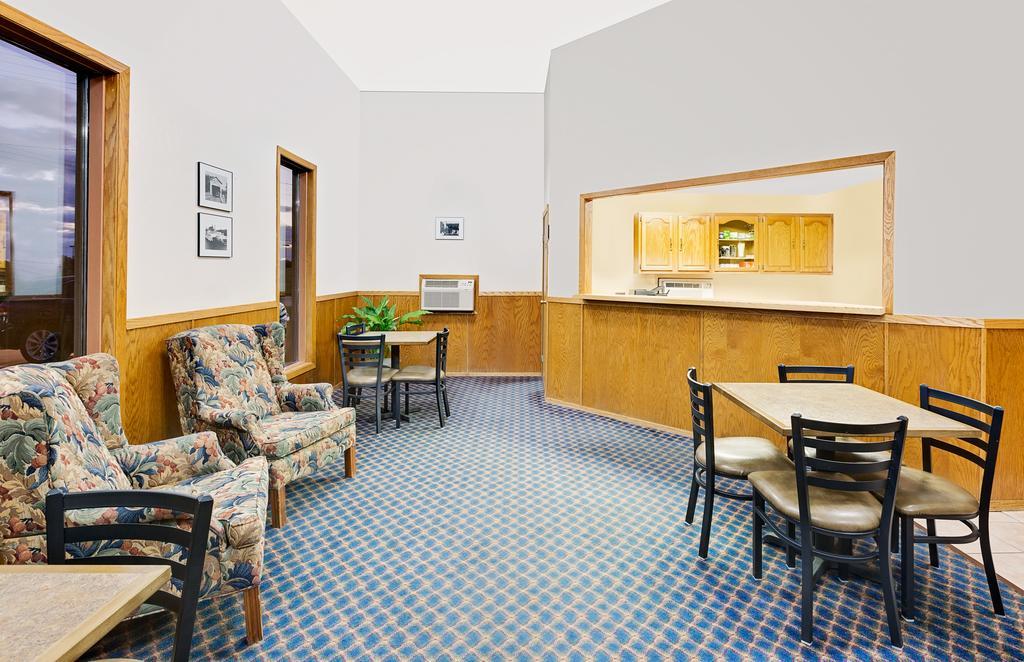 Super 8 by Wyndham Keokuk