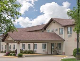 Super 8 by Wyndham Knoxville