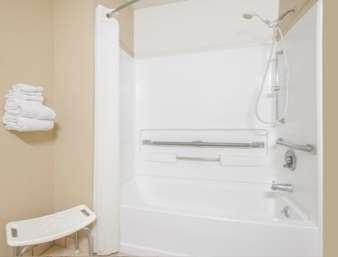 Super 8 by Wyndham Knoxville