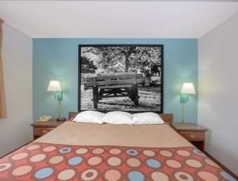 Rodeway Inn near I-35 Lamoni