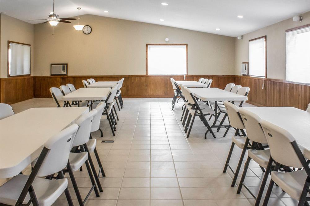 Le Mars Inn & Suites