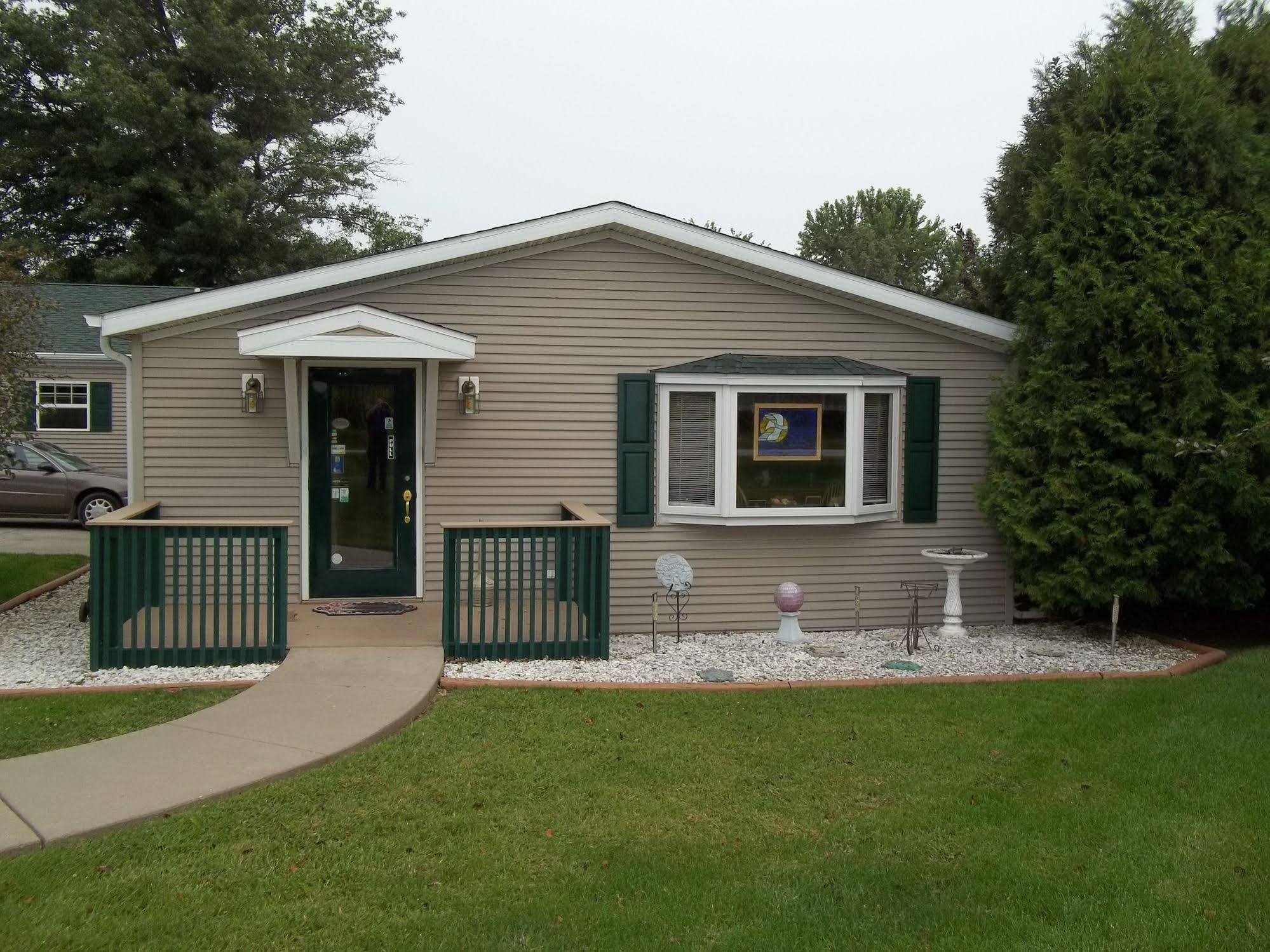 Sudbury Court Motel & RV Park