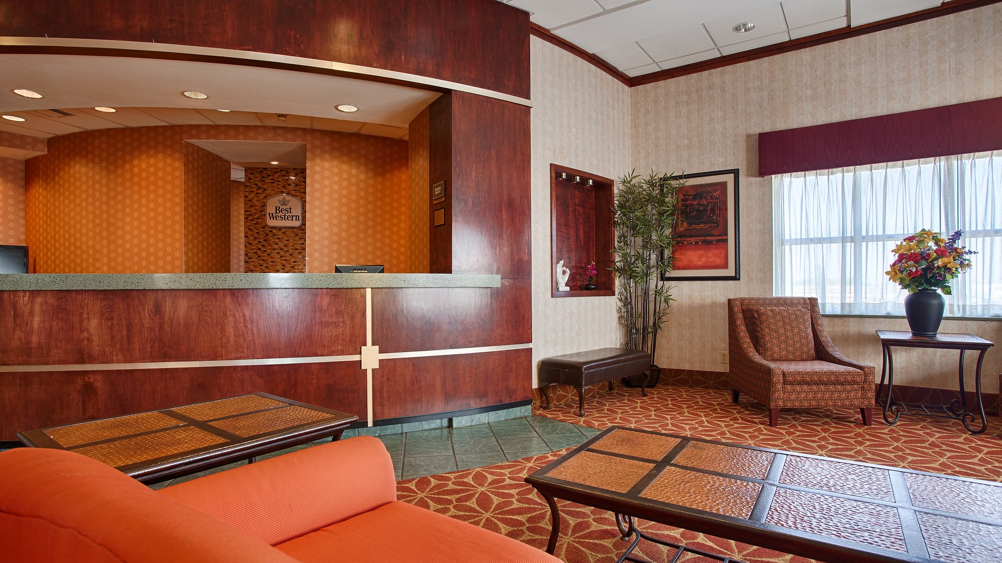 Rock Island Inn & Suites Marshalltown