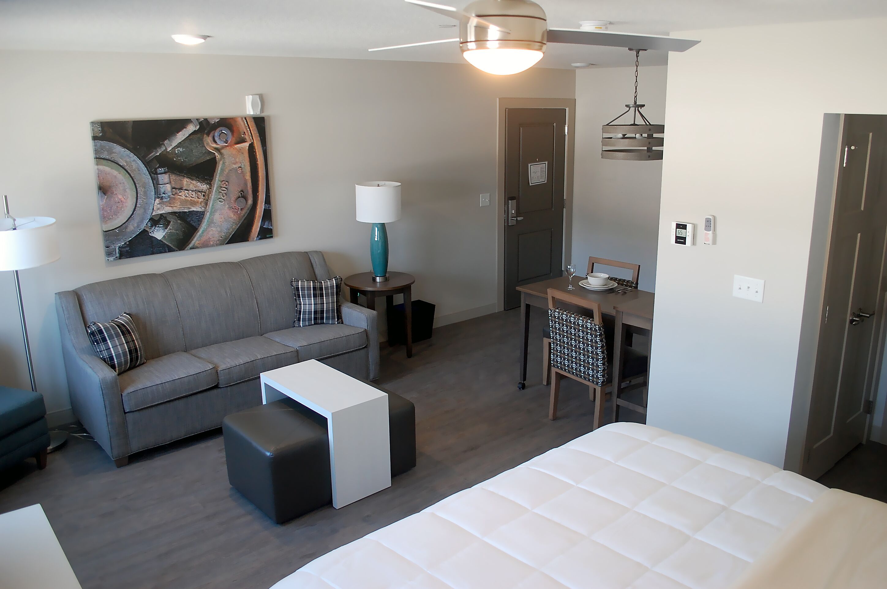 Spring Lake Townhomes And Suites