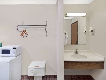 Super 8 by Wyndham Muscatine