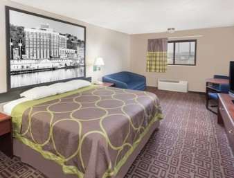 Super 8 by Wyndham Muscatine