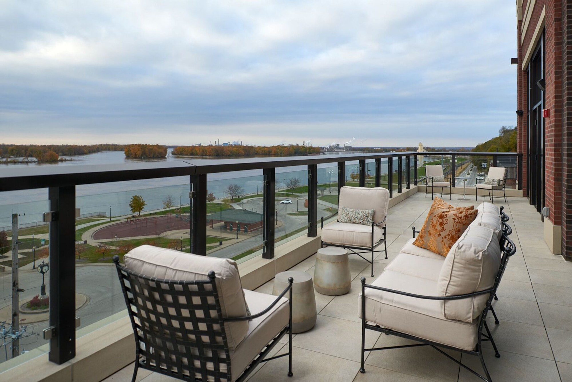 The Merrill Hotel Muscatine - Tribute Portfolio