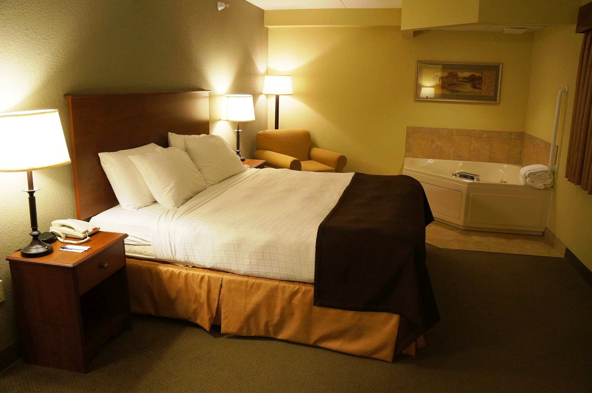 AmericInn by Wyndham Newton