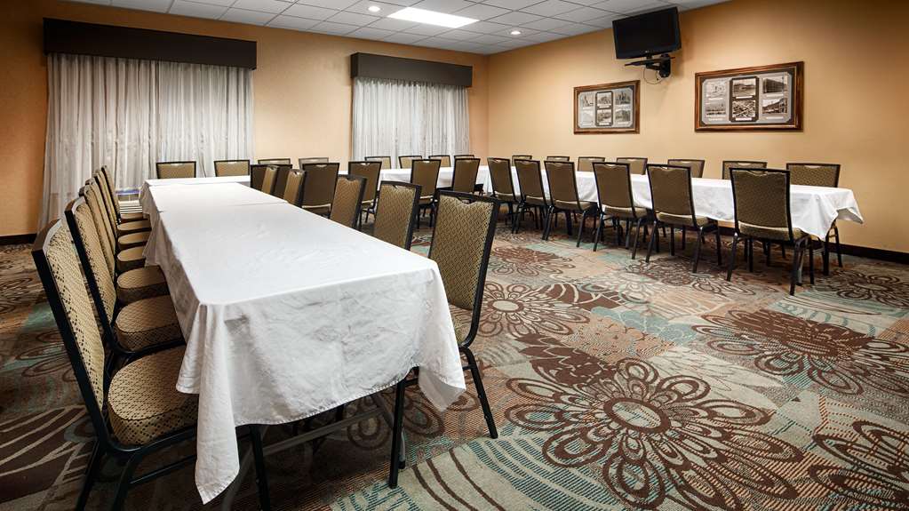 Best Western Holiday Manor Newton