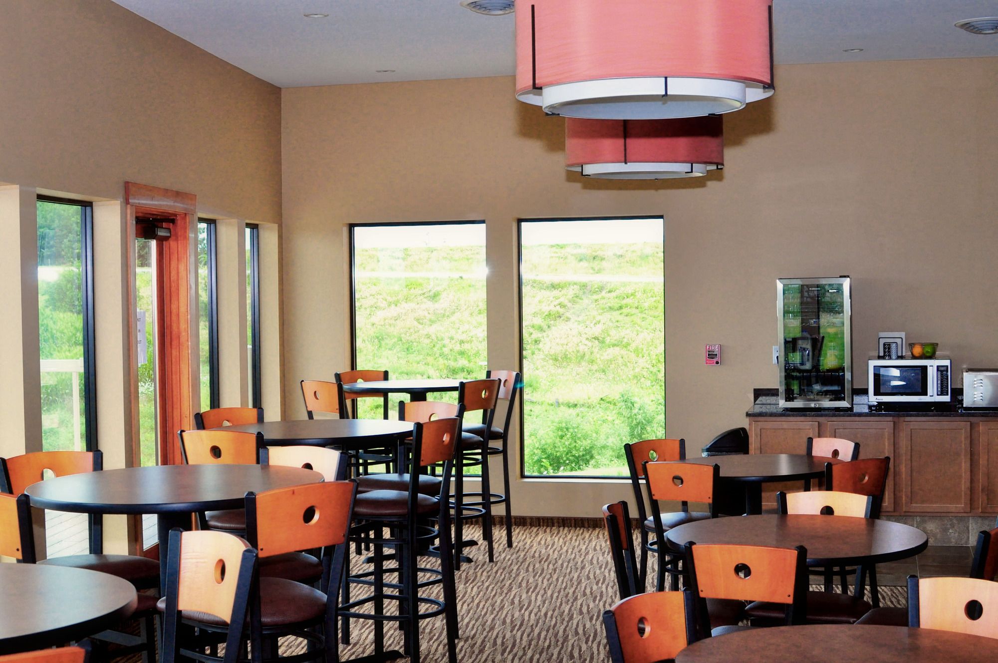 Cobblestone Inn & Suites - Newton, IA