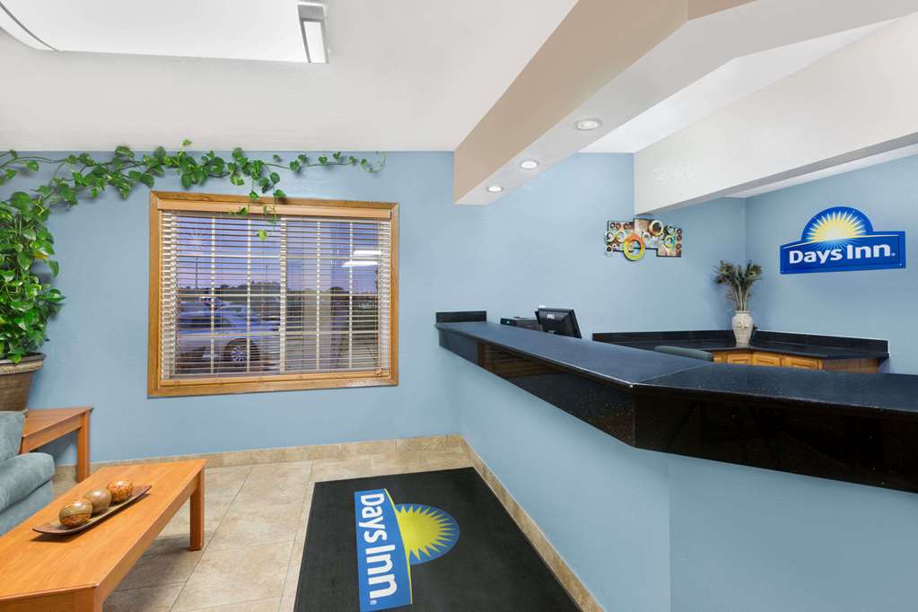 Days Inn by Wyndham Newton