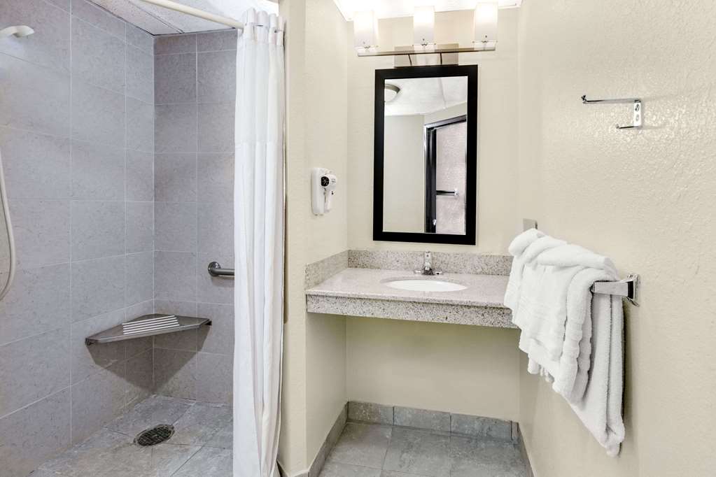 Days Inn by Wyndham Newton