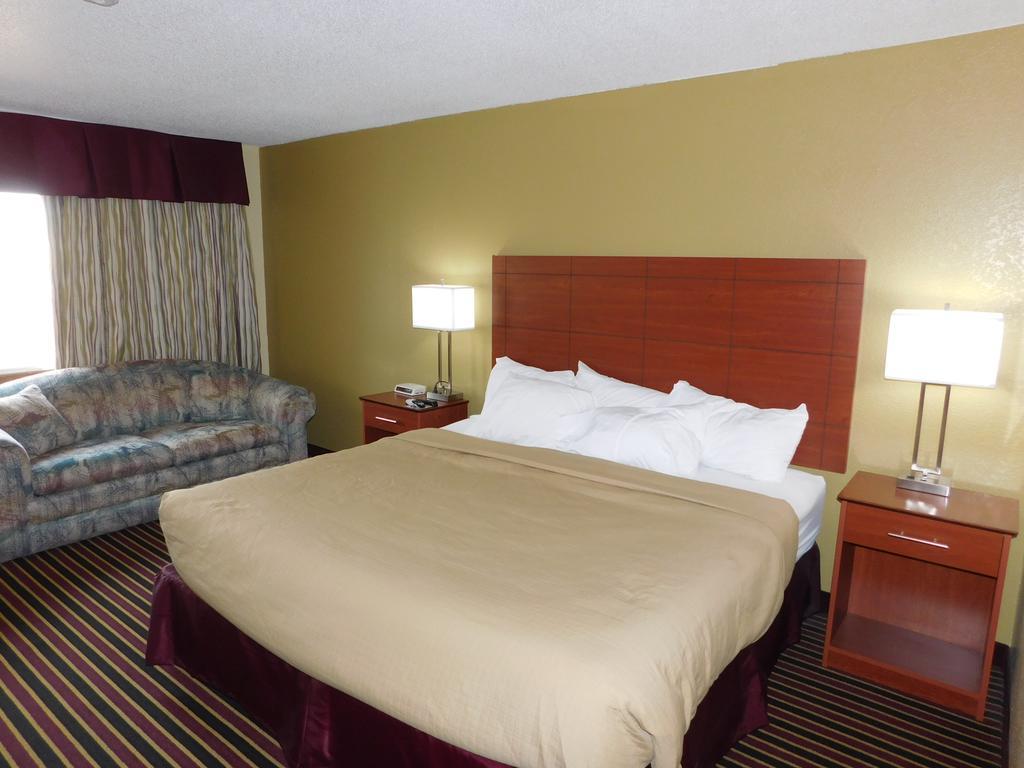 Days Inn by Wyndham Newton