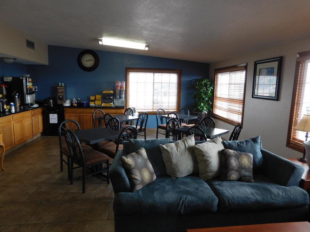 Days Inn by Wyndham Newton