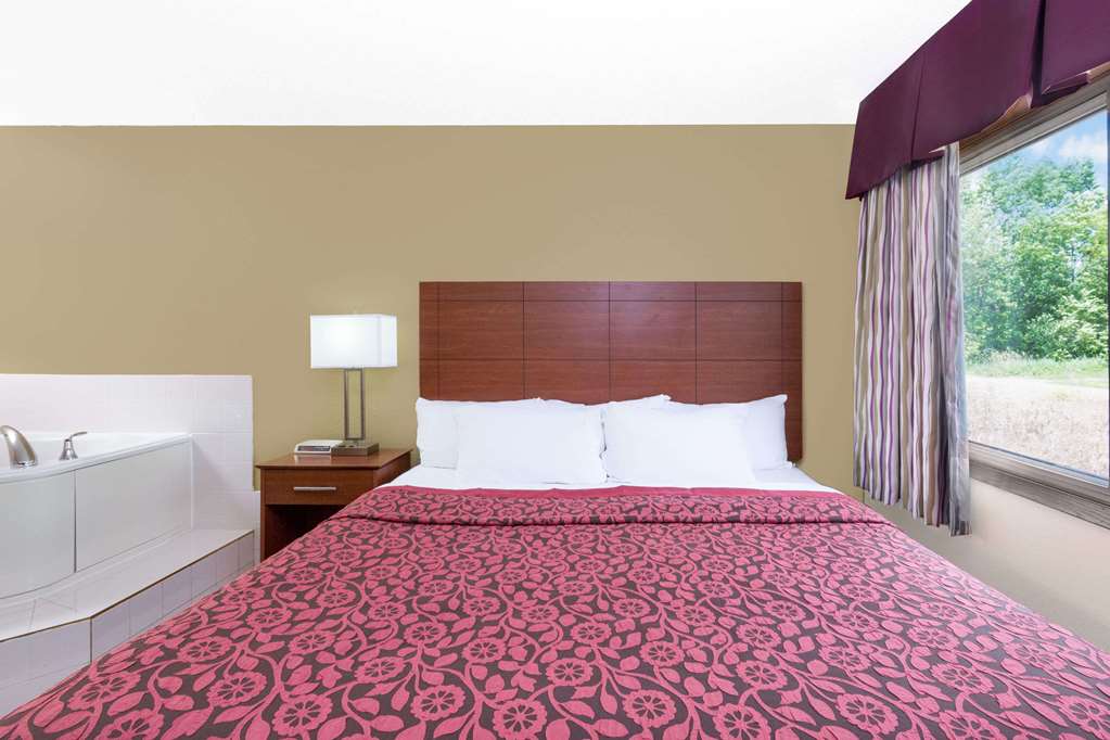 Days Inn by Wyndham Newton