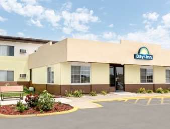 Days Inn by Wyndham Newton