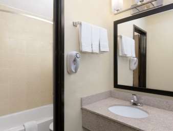 Days Inn by Wyndham Newton