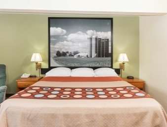 Super 8 by Wyndham Newton