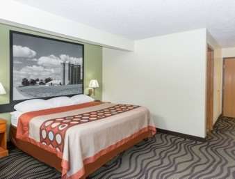 Super 8 by Wyndham Newton