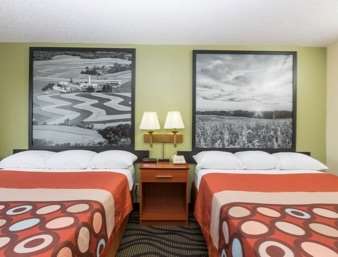 Super 8 by Wyndham Newton