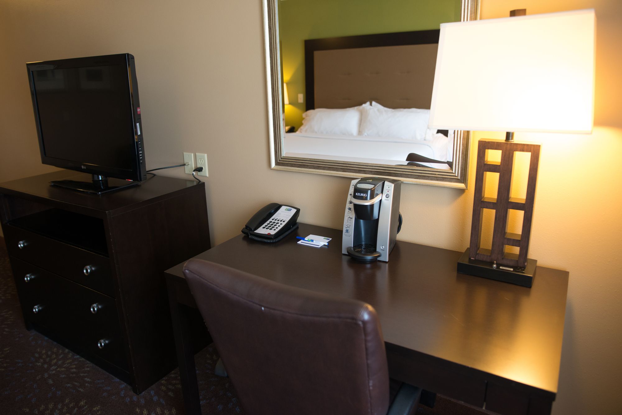 Holiday Inn Express Hotel & Suites Northwood