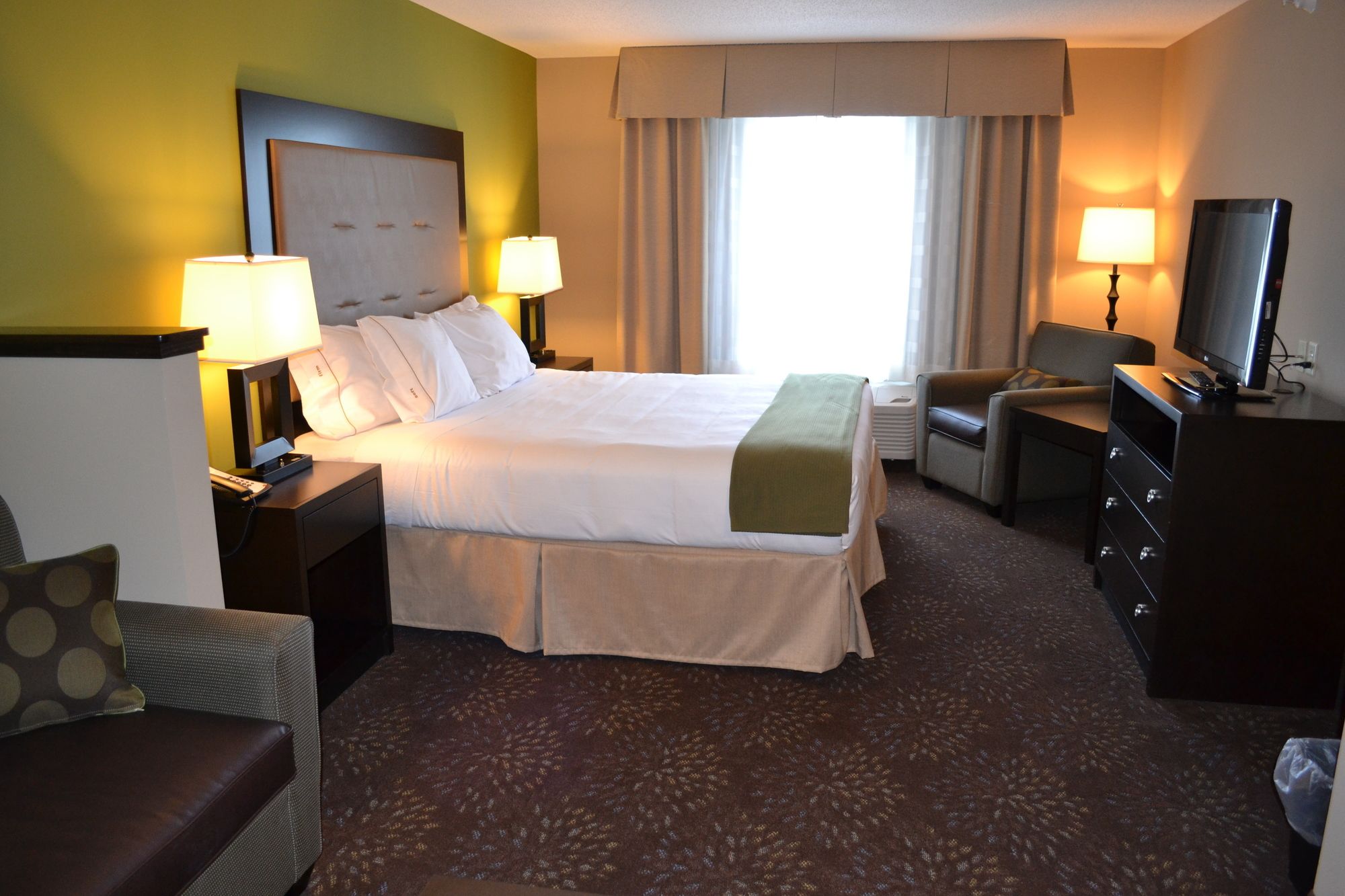 Holiday Inn Express Hotel & Suites Northwood