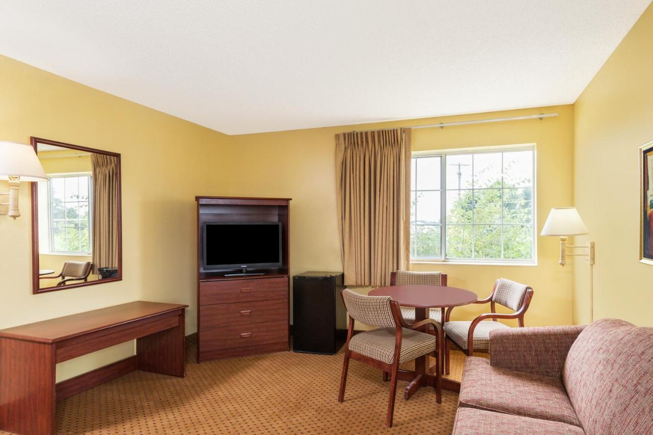 Western Inn & Suite