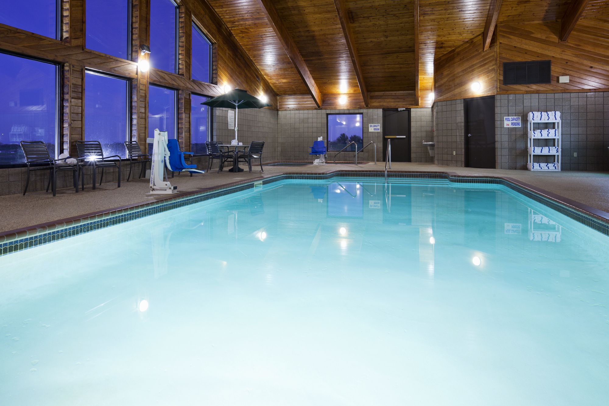 AmericInn by Wyndham Osceola