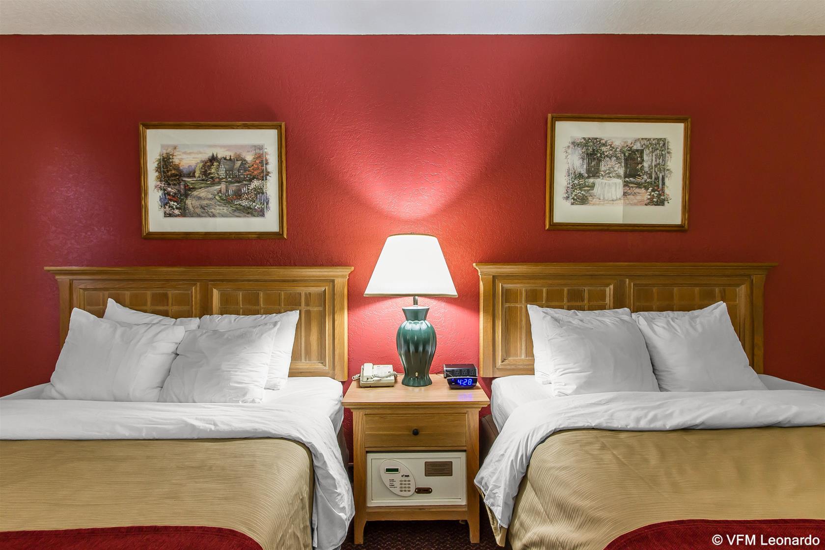 EverSpring Inn & Suites