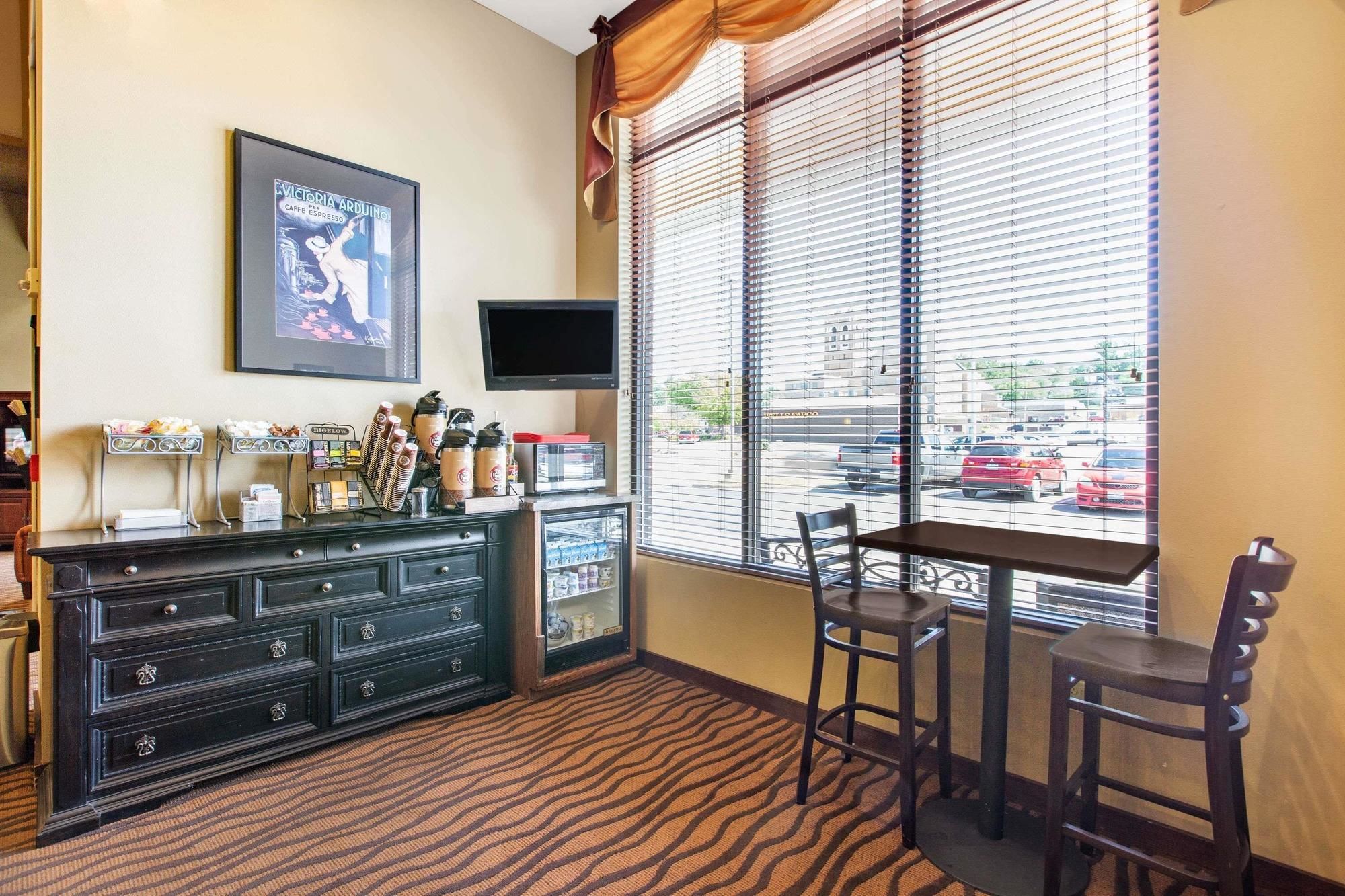 AmericInn by Wyndham Ottumwa