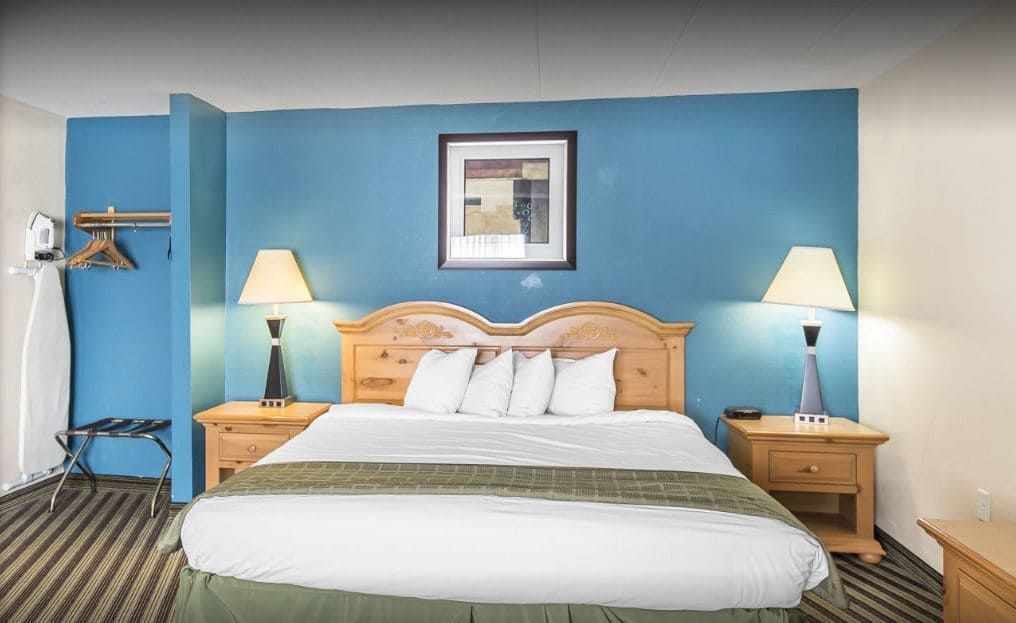 American Inn & Suites Peosta IA