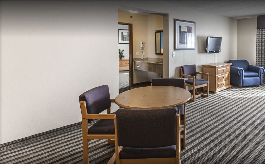 American Inn & Suites Peosta IA