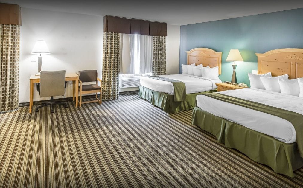 American Inn & Suites Peosta IA