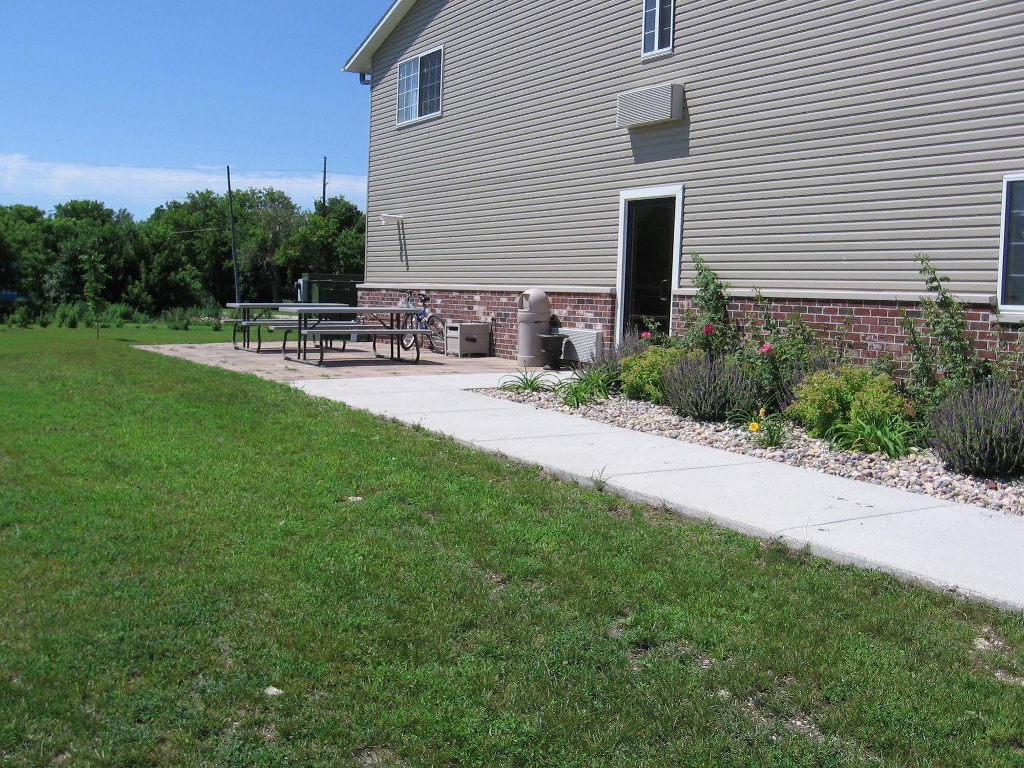 Pocahontas Inn & Suites