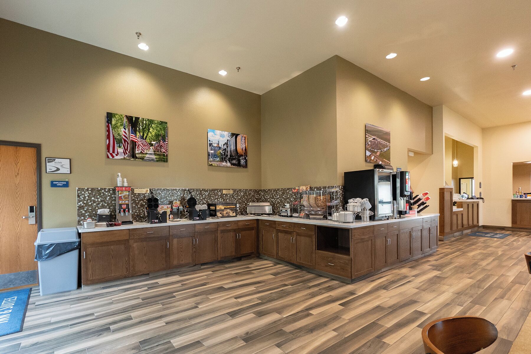 Cobblestone Hotel & Suites Sheldon