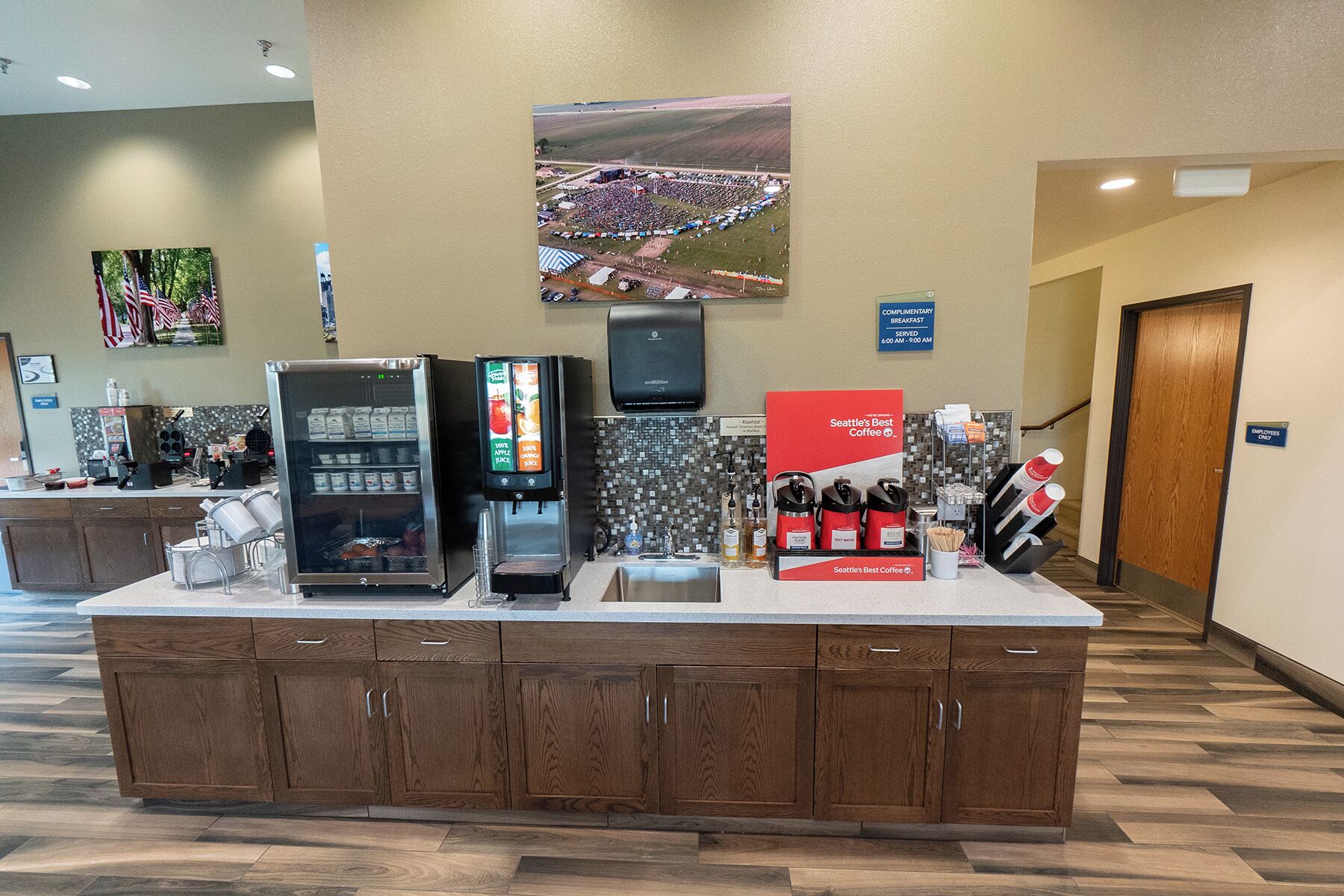 Cobblestone Hotel & Suites Sheldon