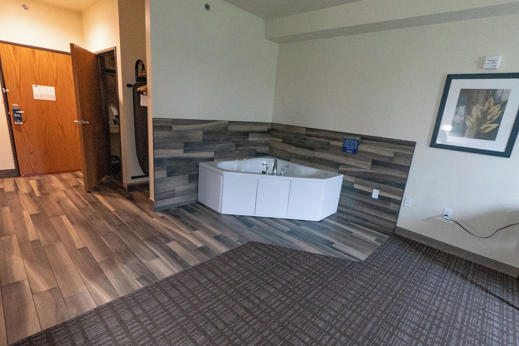 Cobblestone Hotel & Suites Sheldon