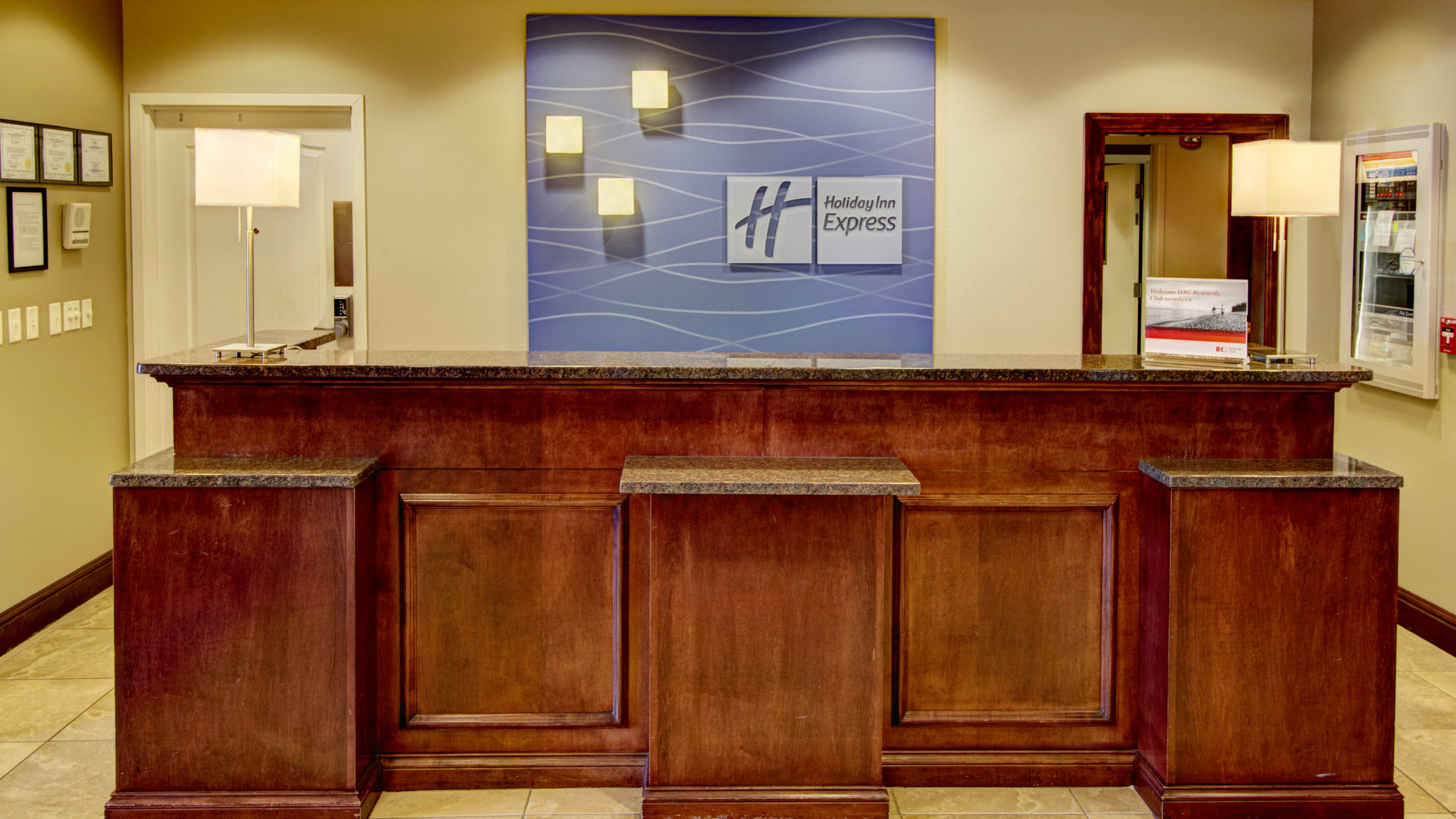 Holiday Inn Express & Suites Sioux City - Southern Hills