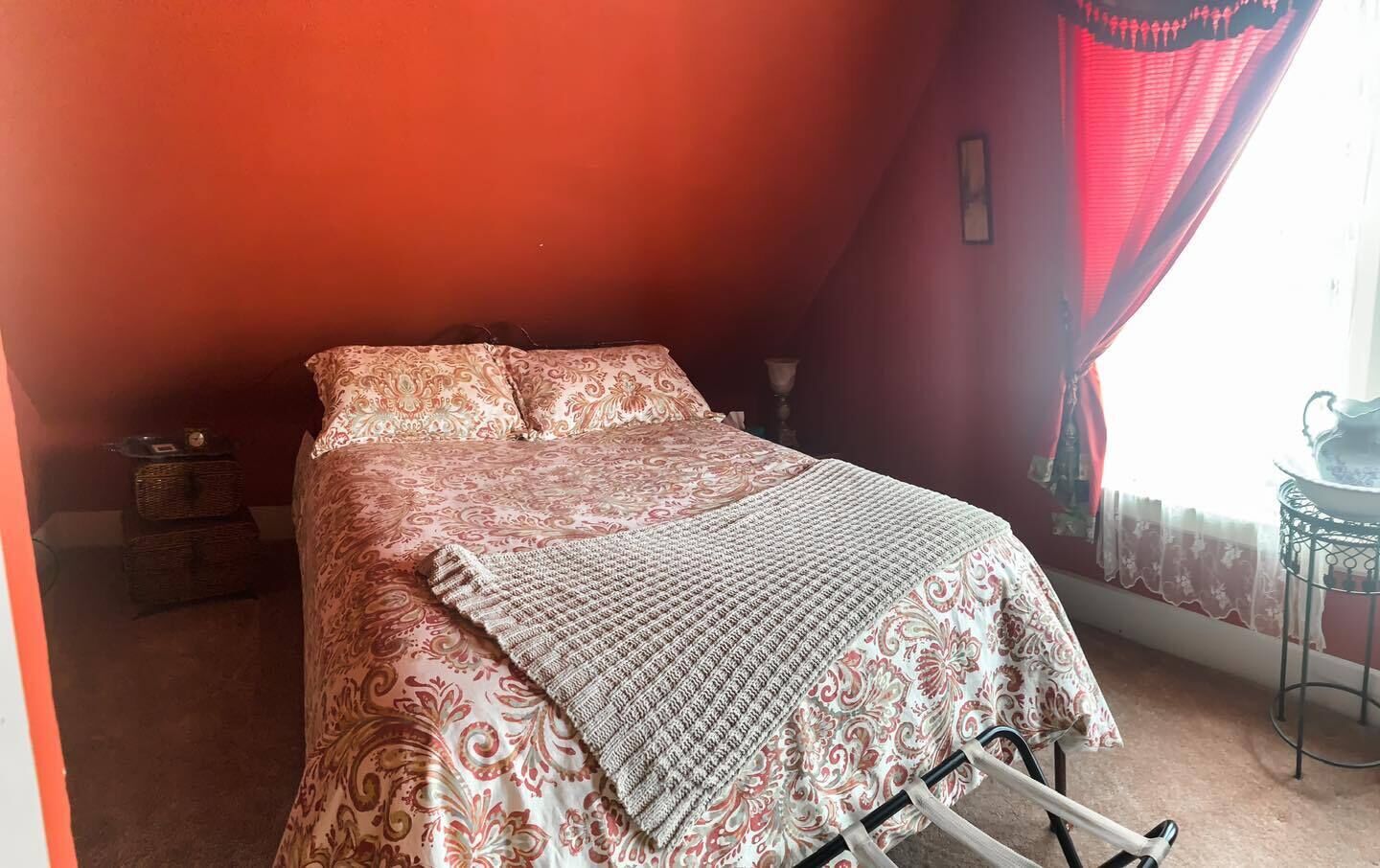 Linda Sue Manor
