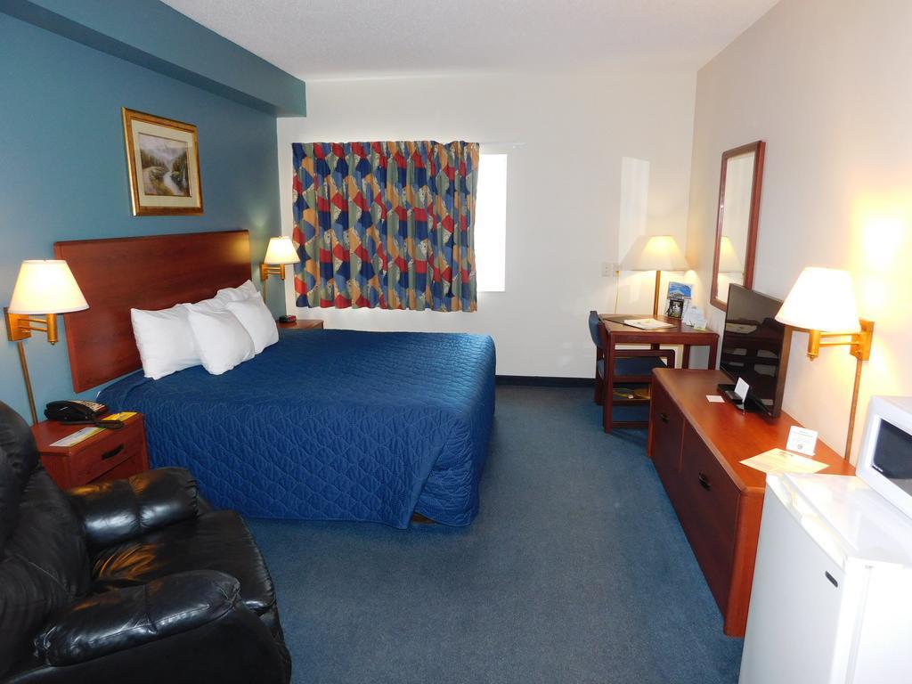Reston Inn & Suites