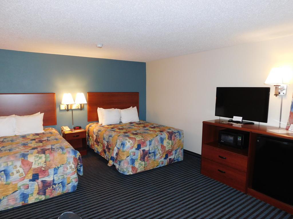 Reston Inn & Suites