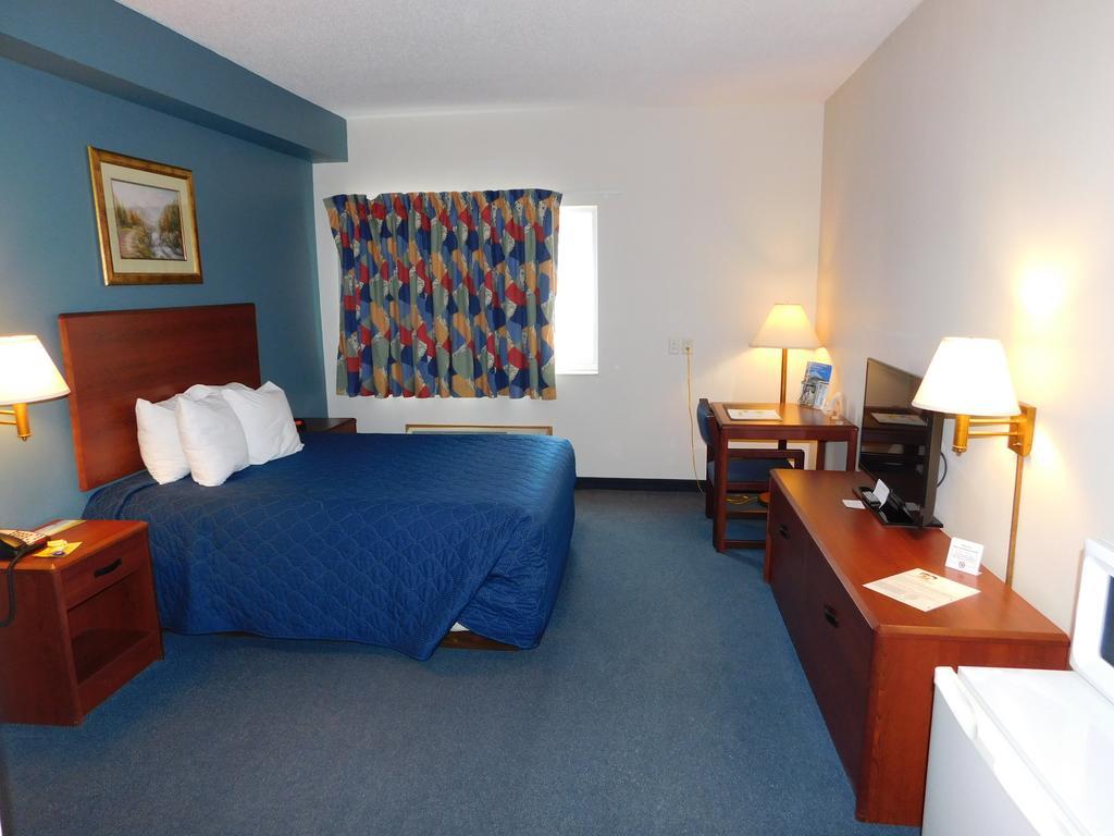 Reston Inn & Suites
