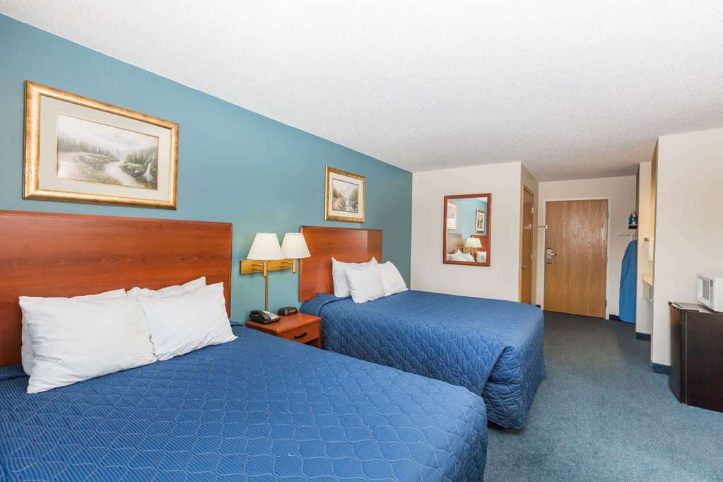 Reston Inn & Suites