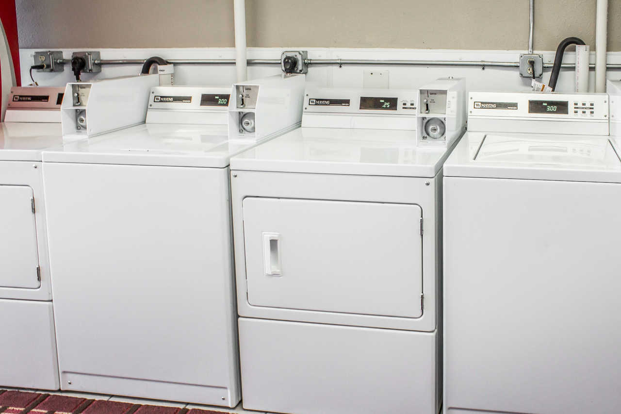 Spencer Inn & Suites