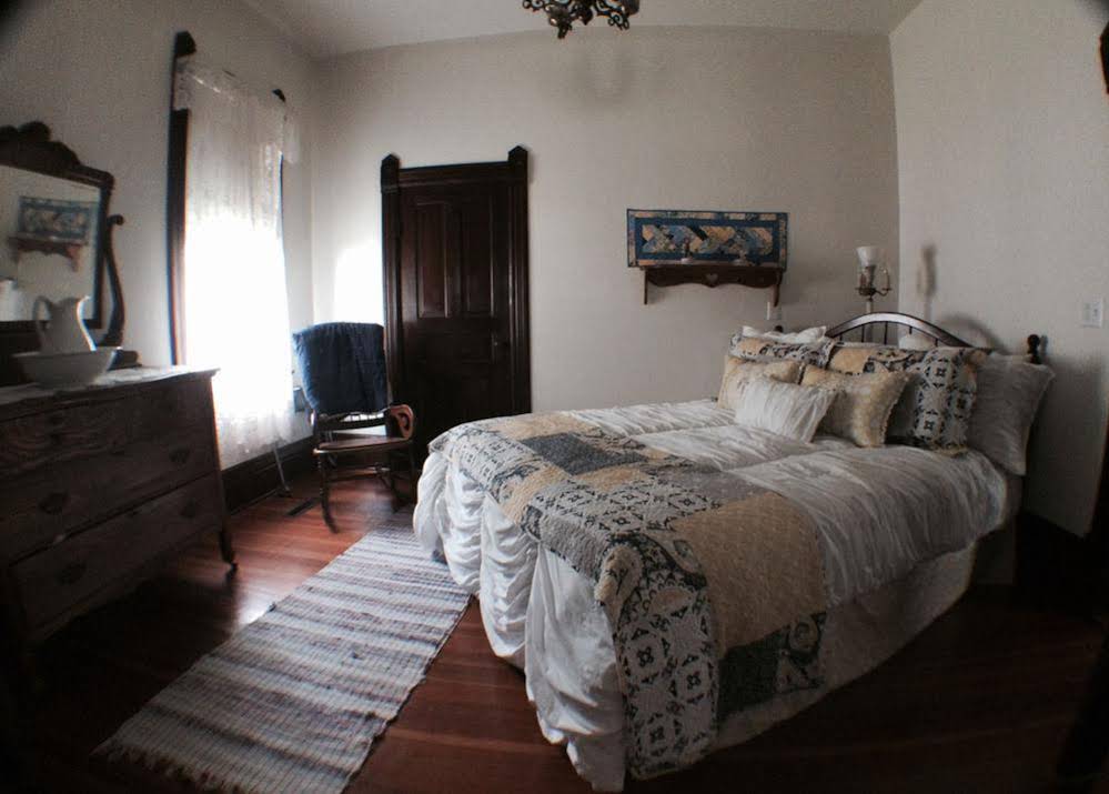 Taylor Made Bed And Breakfast