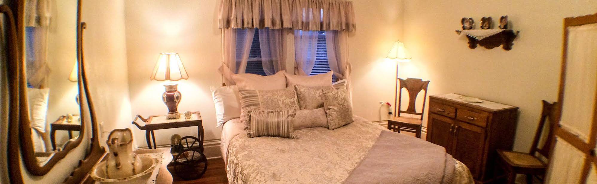 Taylor Made Bed And Breakfast