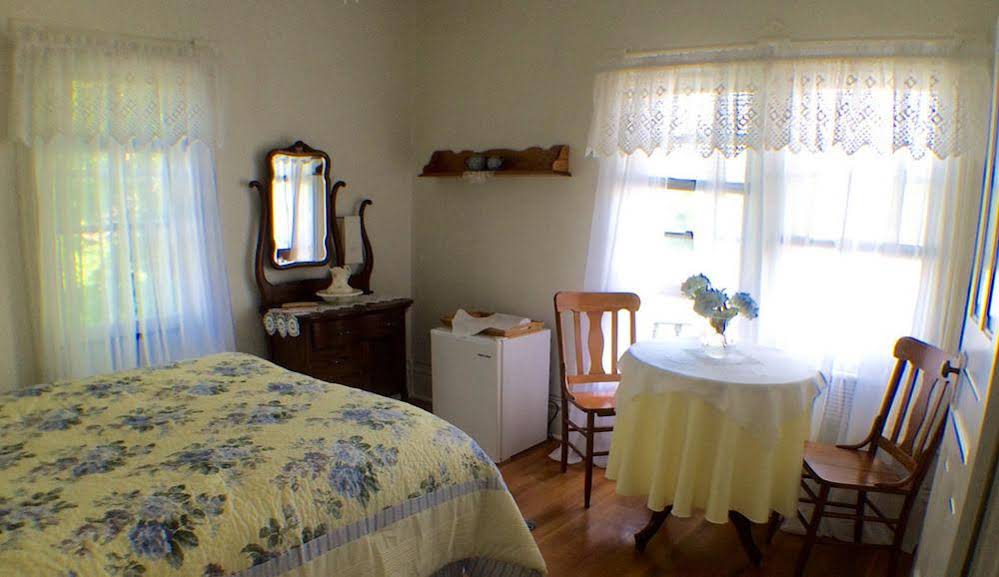 Taylor Made Bed And Breakfast