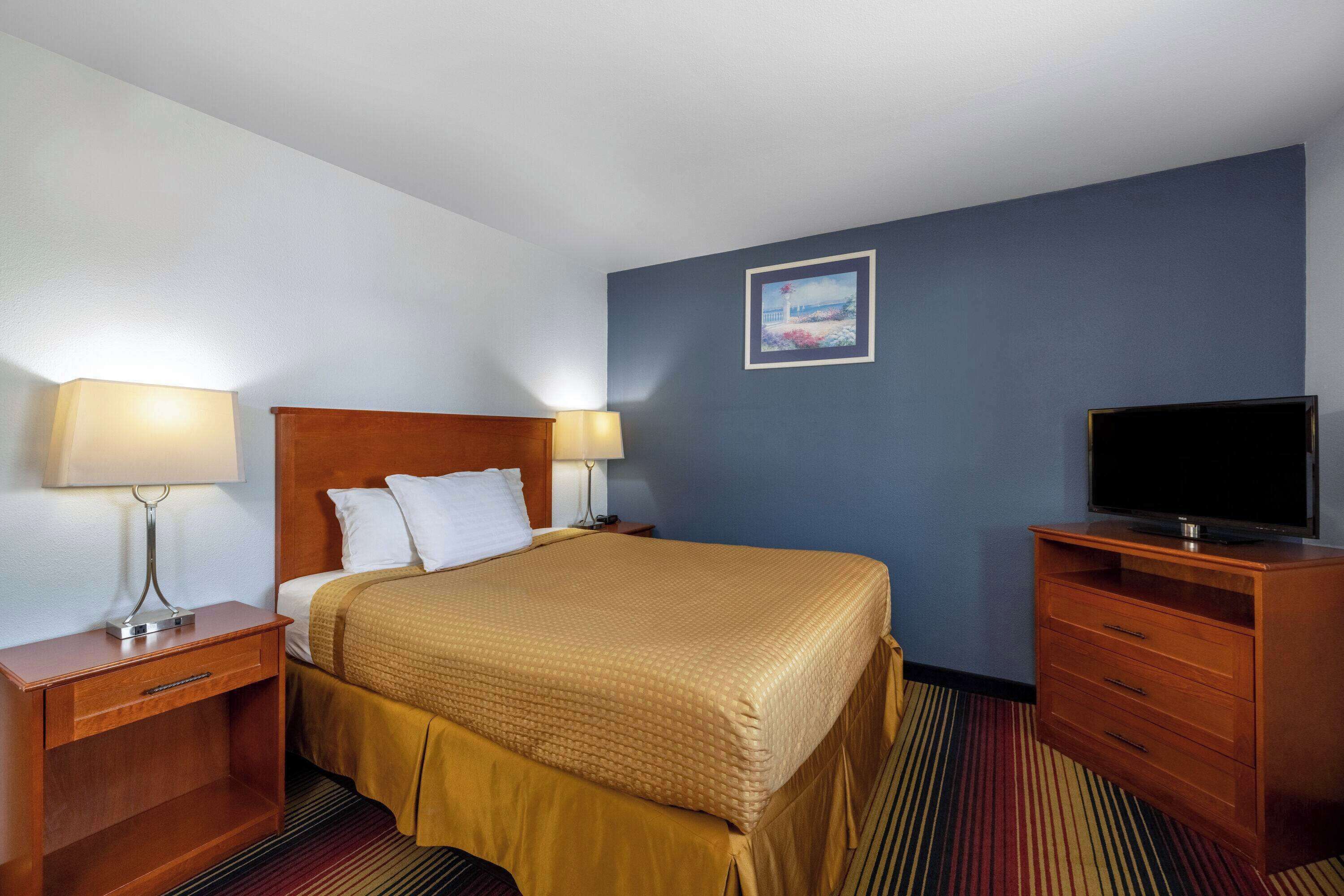 Travelodge by Wyndham Spirit Lake/Okoboji