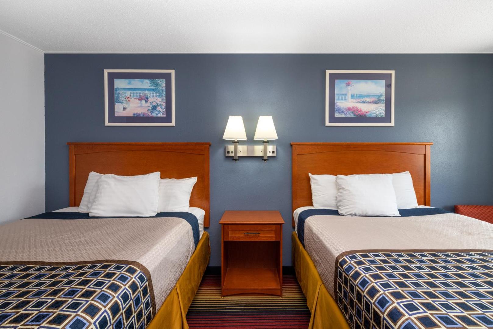Travelodge by Wyndham Spirit Lake/Okoboji