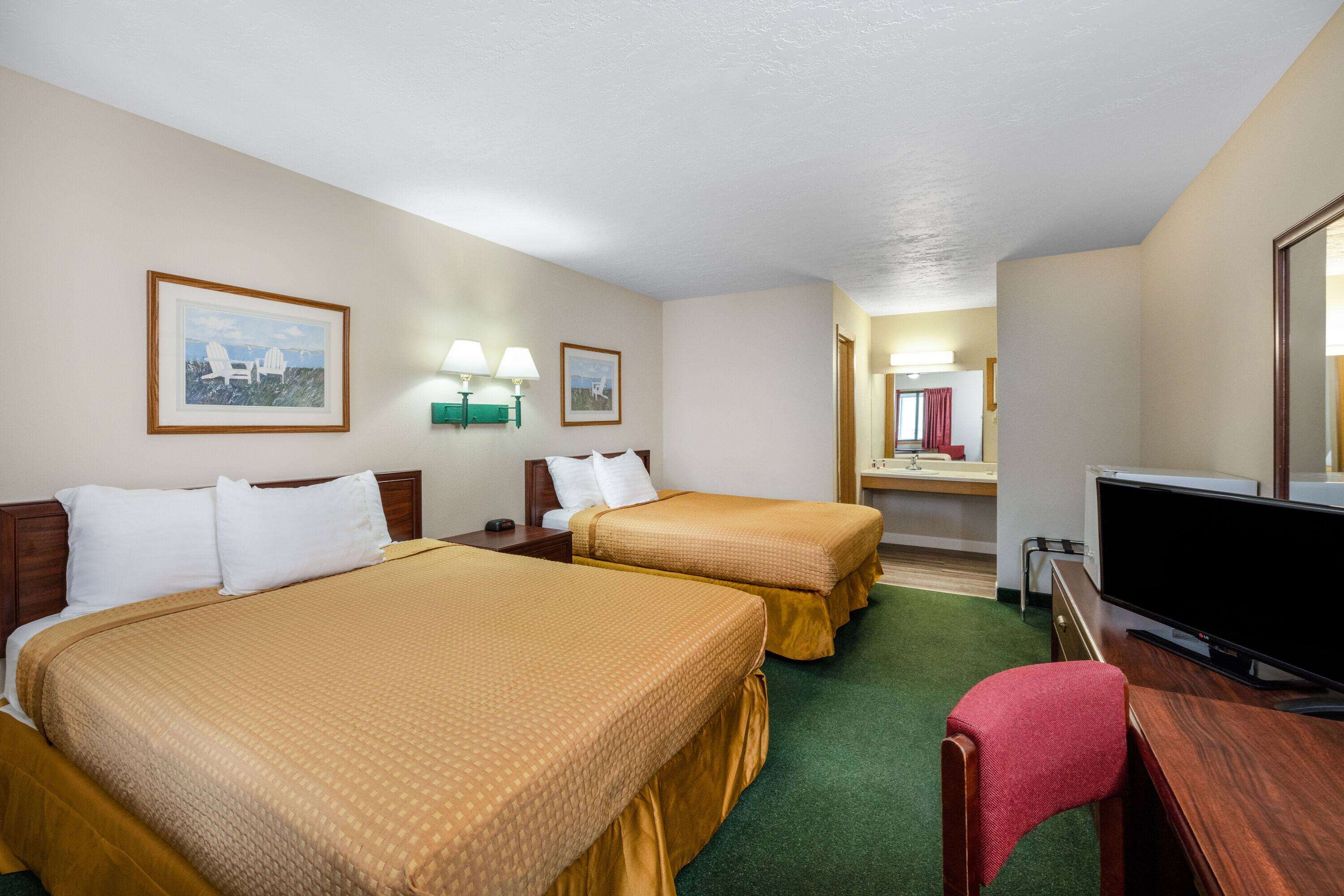 Travelodge by Wyndham Spirit Lake/Okoboji